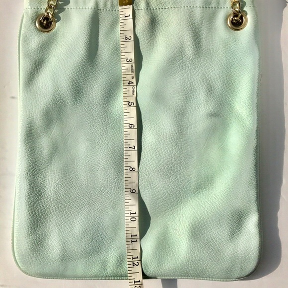 BCBG Mojito Mint Messenger Bag Gold Chain Straps - Picture 7 of 8